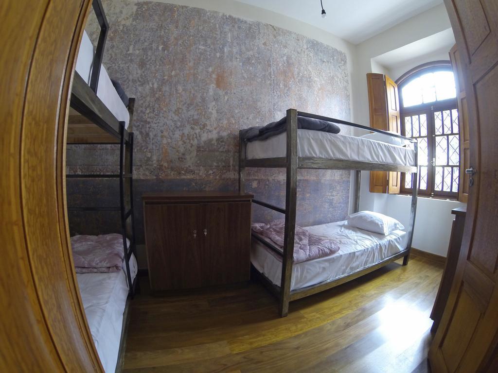 Cama em Dormitório Feminino com 4 Camas